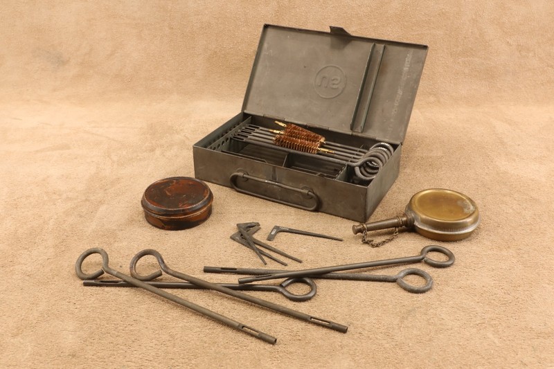 US WWII USGI M1912 Squad Cleaning Kit for the Colt 1911 Pistol