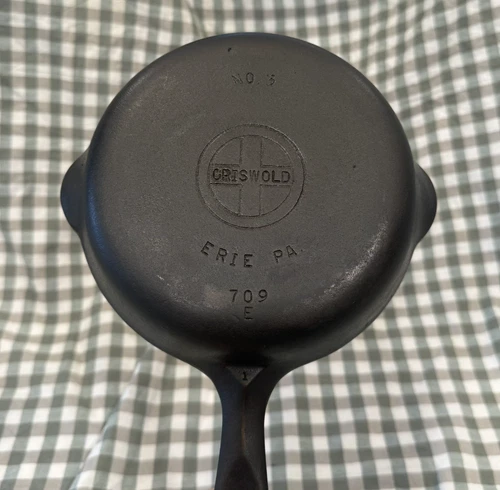 Griswold Cast Iron Skillet Size No. 3 Small Logo 709 E Erie PA Vintage Restored