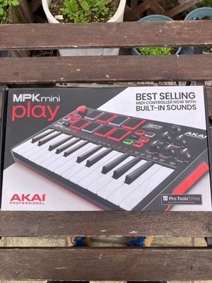 Akai MPK Mini Player MK2 25 Key Electronic Keyboard  Tested