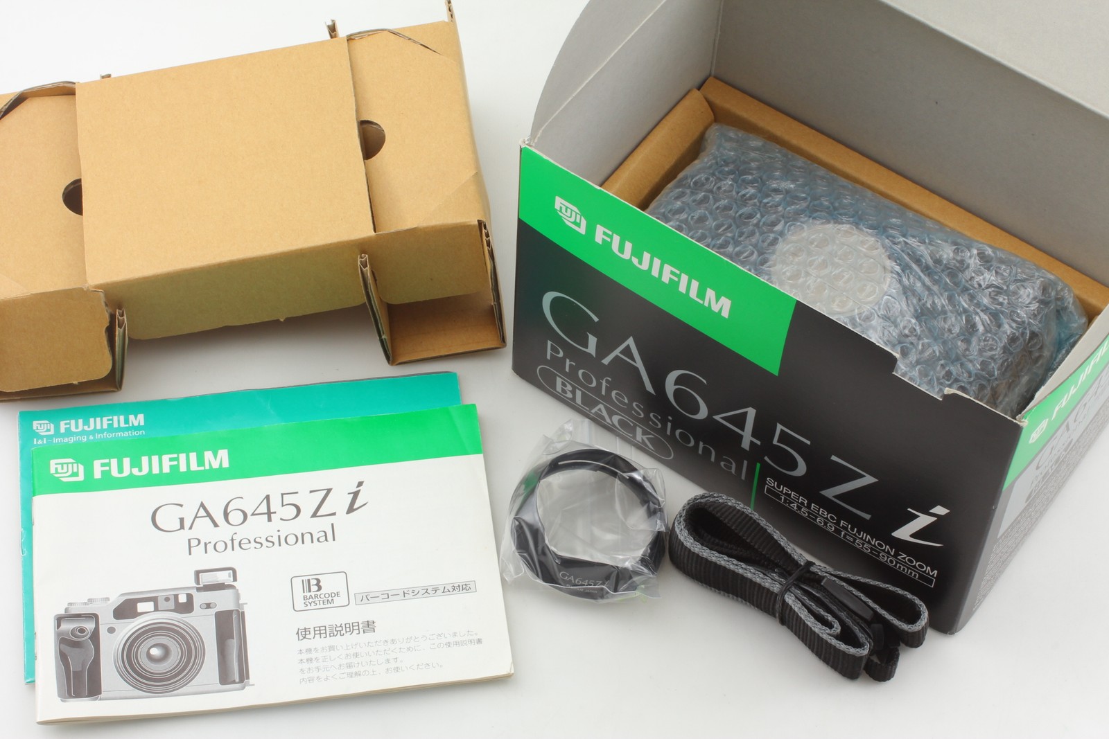 Count: 002 [TOP MINT BOX] Fujifilm GA645Zi Black Film Camera w/ Hood Strap JAPAN