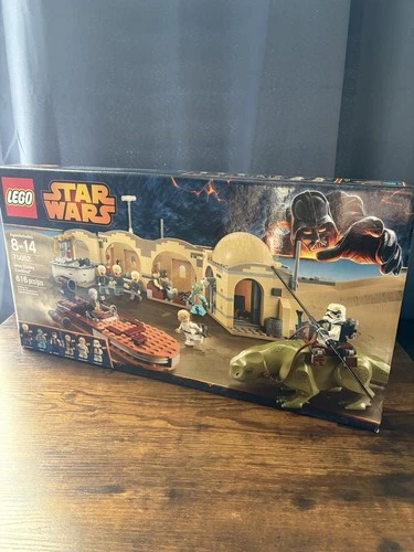 LEGO Star Wars Sealed Mos Eisley Cantina 75052 Complete Set 616 pieces