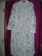 FLOWER PRINT, WHITE ROBE, VANITY FAIR LABEL, SZ. L., W/ ZIPPER FRONT