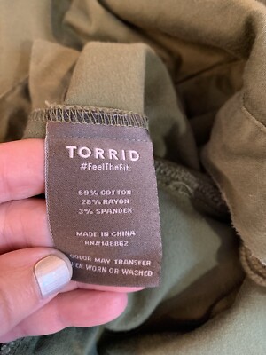 Torrid- Army Green Jacket Size 2X 2 Zip Front Pockets Hooded EUC