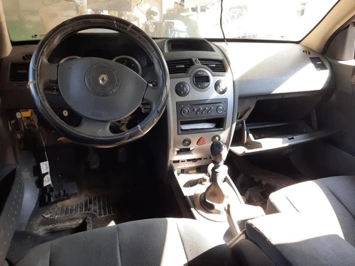 8200256141 Sistema Audio/Radio Cd para RENAULT MEGANE II CLASSIC BERLINA 8841896 - Imagen 9 de 10