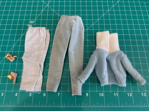 Vintage Barbie Mood For Music #940 Blue Cardigan Sweater Poor Shape Incomplete