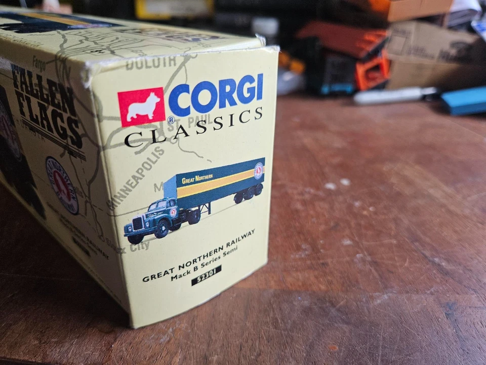 CORGI, 1 64TH GREAT NORTHERN FREIGHT TRUCK AND TRAILER, BOXED, NOS - Image 2 of 4