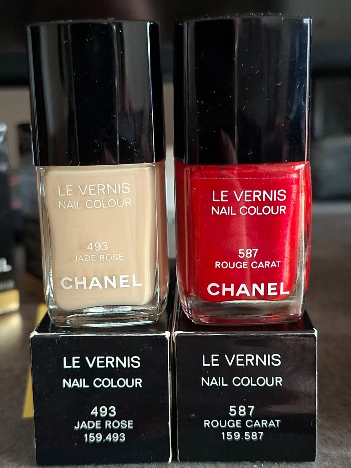 Set of 2 CHANEL Le Vernis Nail Polish-493 Jade Rose, 587 Rouge Carat