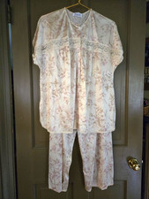 Vintage Vanity Fair Nylon 2-Pc Short Sleeve Pajamas Dogwood Pattern Size L