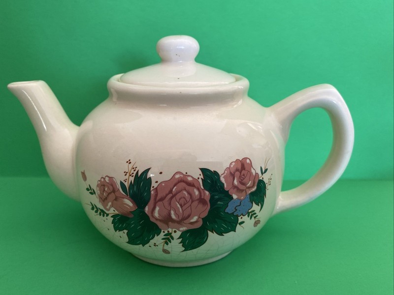 VINTAGE WHITE WITH PINK ROSES TEA POT