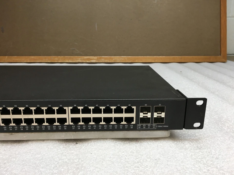 ZyXEL GS1910-48 48-Port Gigabit Managed Ethernet Switch - Image 3 of 4