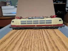 ROCO DB HO Cl 103 red/cream express electric locomotive Era IV
