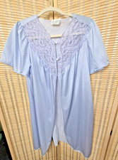 Vassarette Womens Robe Short Sleeve M Nightgown Buttons Pink Nylon Vintage USA