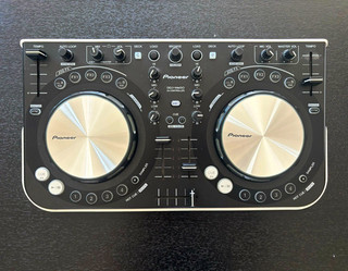 Pioneer DDJ WEGO W 2 Deck 2 Ch Tabletop DJ Controller 8 Pads Black/White