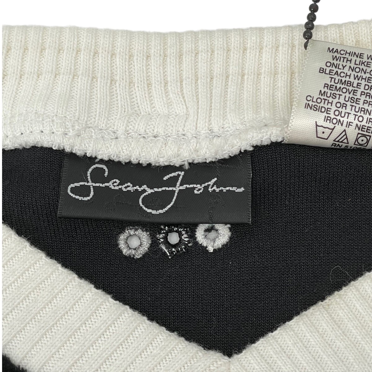 NWT Vintage 90s Sean John Velour Pullover Sweatshirt Black NWT Vintage 90s Sean John Velour Pullover Sweatshirt Black