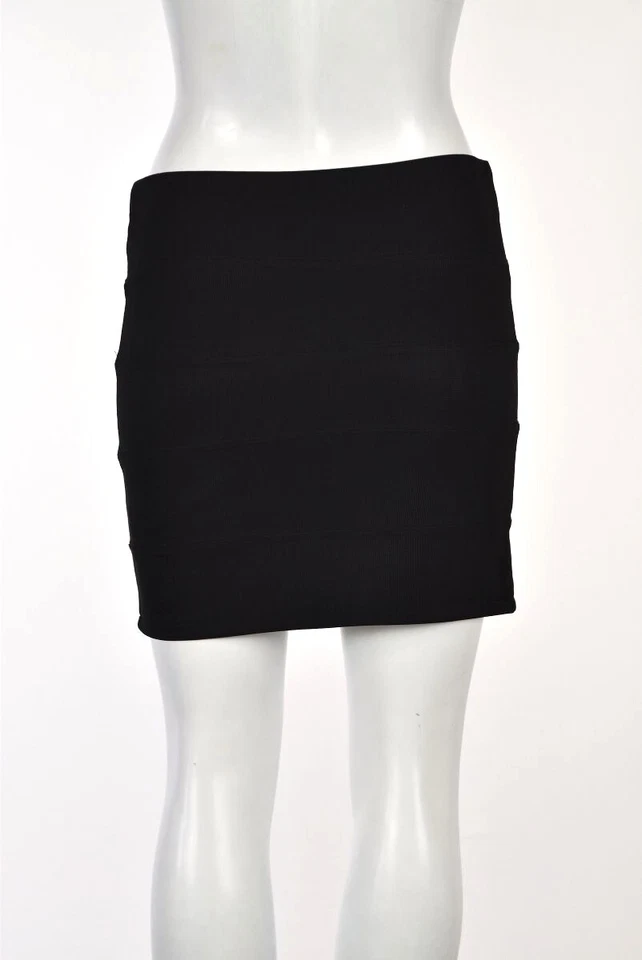 Millau 裙 S 码黑色纯色直筒及膝迷你棉质休闲 — 第 2/4 张图片