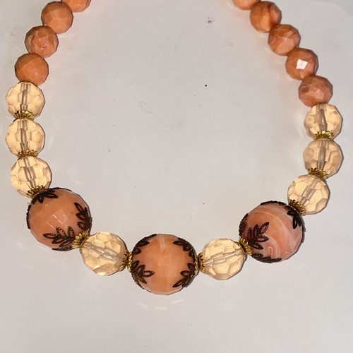 Vintage Faux Angel Skin Coral Graduated Faceted Bead with Filigree Caps Necklace - Bild 12 von 15