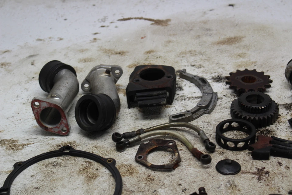 Lote de piezas y herrajes de motor Ducati 900 SS 1996 Foto 3 de 4