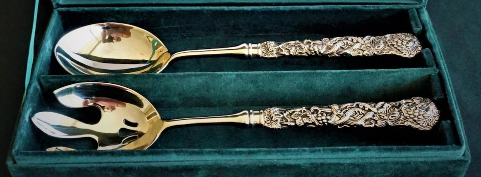 Набор из 2 сервировочных ложек и вилок Neiman Marcus Sliver с оригинальным запечатанным чехлом! - Изображение 2 из 2