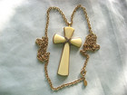 Vintage Avon Lucite Juliet Gothic Cross — photo 5
