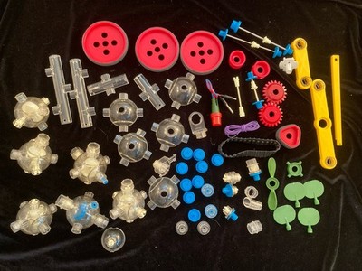 LARGE LOT Vintage Capsela Motorized Land + Water Sets Parts