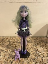 Monster High G1 13 Wishes Twyla Doll Mattel pet Bunny