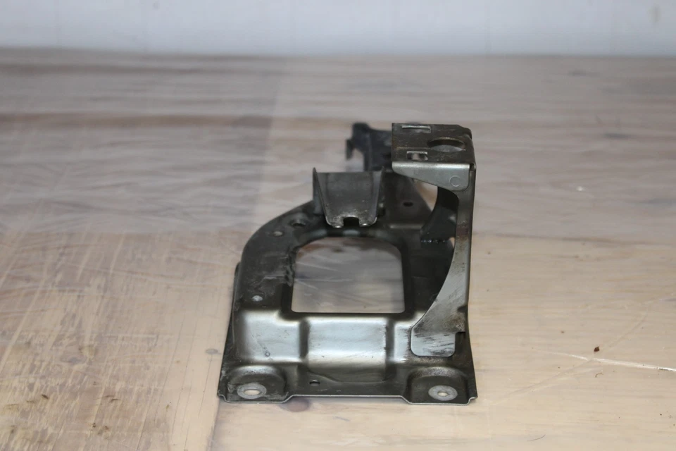 Soporte de extensión de cuadro izquierdo Mazda 626 1993-1996 Foto 3 de 4