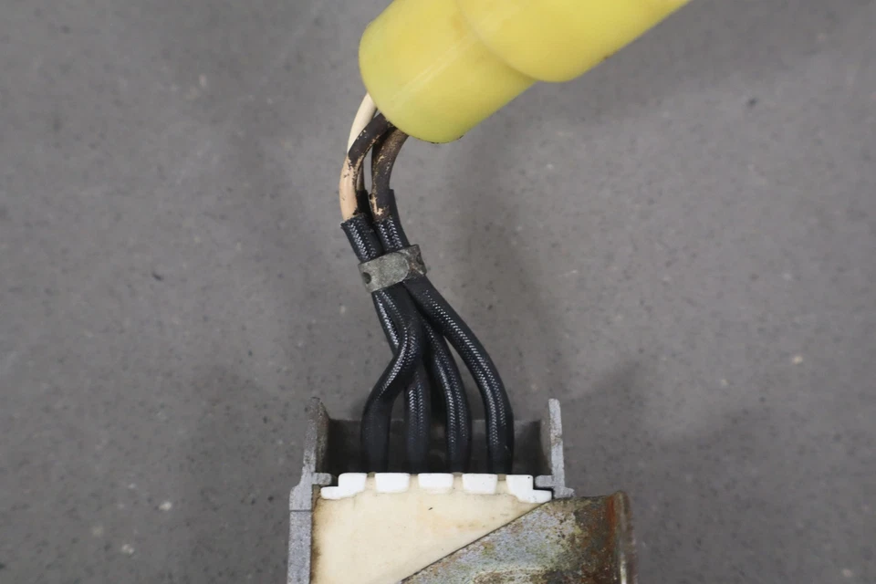 Toyota Supra MA70 1988 (7MGTE Turbo) OEM resistencia inyectora de combustible Foto 3 de 4