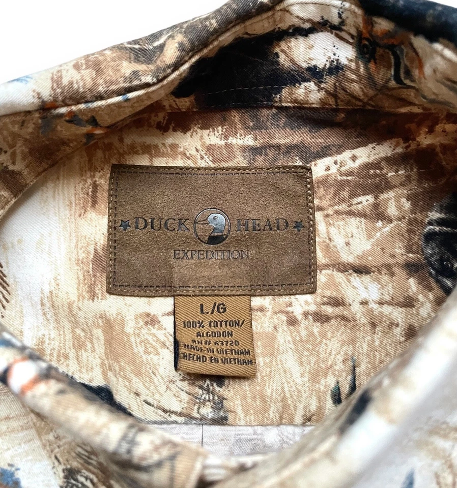 Camisa con botones con estampado de animales Duck Head Expedition para hombre talla grande Foto 2 de 3