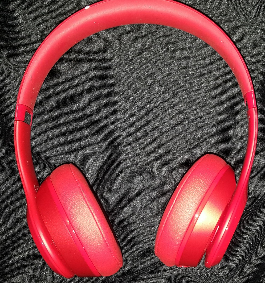 Red Beats Solo2 Wired Headphones By Dr, Dre Pre Owned w Red Beats Solo2 Wired Headphones By Dr, Dre Pre Owned w