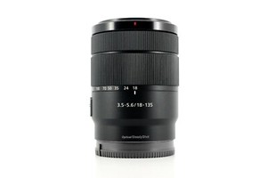 Sony E 18-135mm f/3.5-5.6 OSS Lens