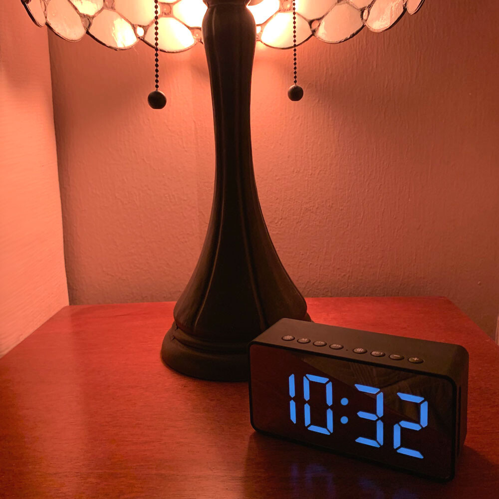 bluetooth vibrating alarm clock iLuv TimeShaker 6Q Wow | Bluetooth Vibrating Alarm Clock