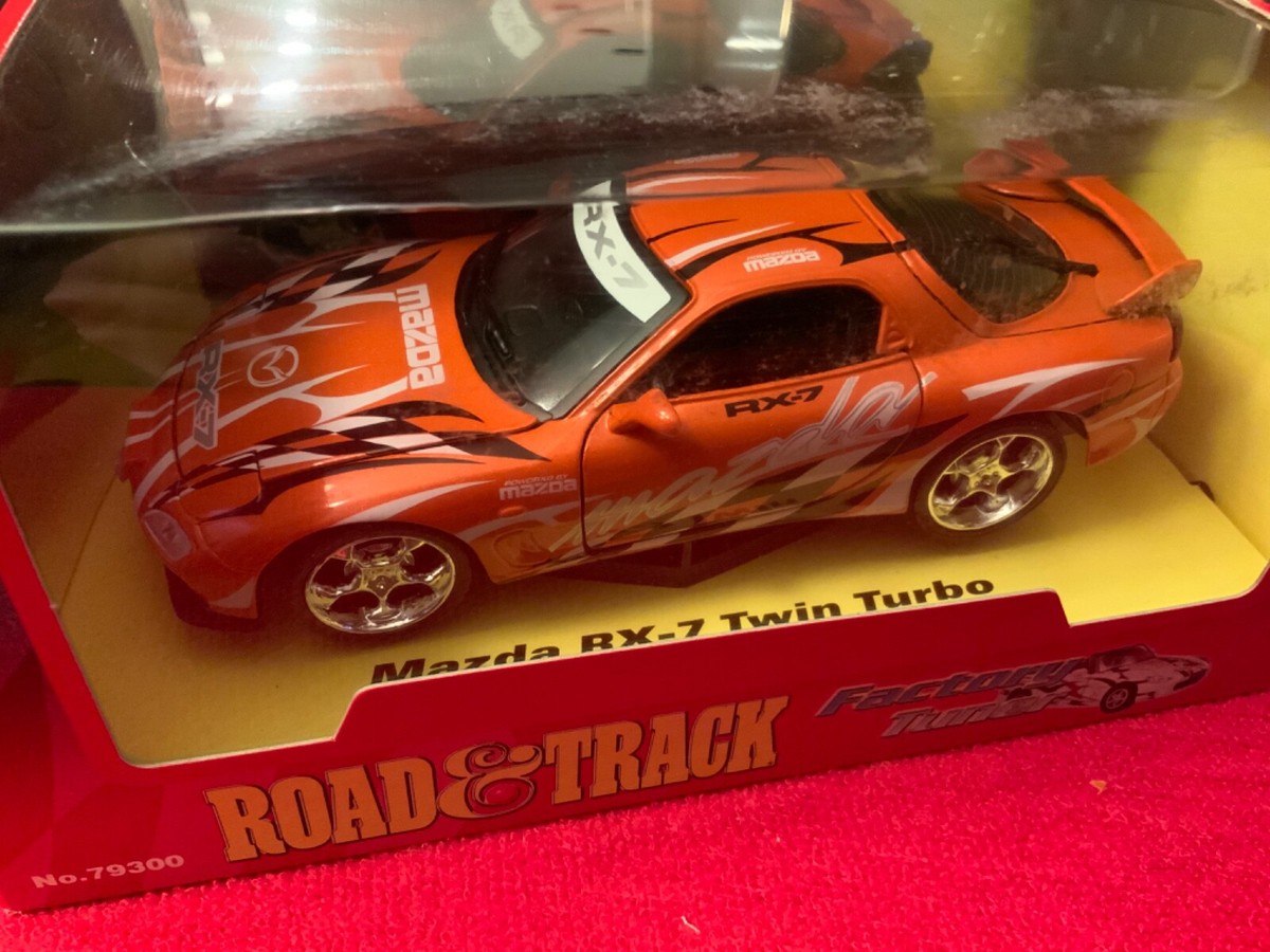 MOTORMAX 1/24 FACTORY TUNER ROAD & TRACK ORANGE MAZDA RX-7 TWIN