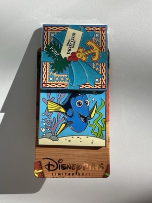 2024 Disney Parks Happy Holidays Gift Yacht Club LE Pin Finding Nemo Dory