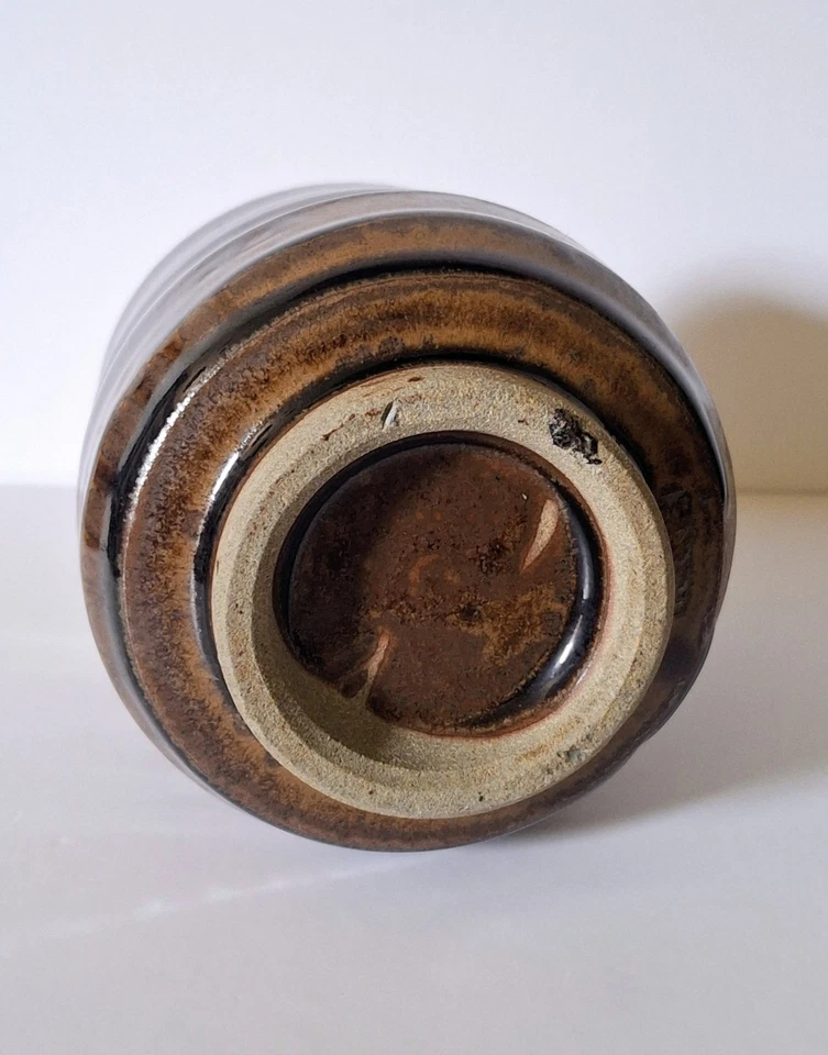 Japanese Studio Pottery Yunomi Tea Cup Brown Tenmoku Stoneware Ceramic Ribbed - Image 4 of 4