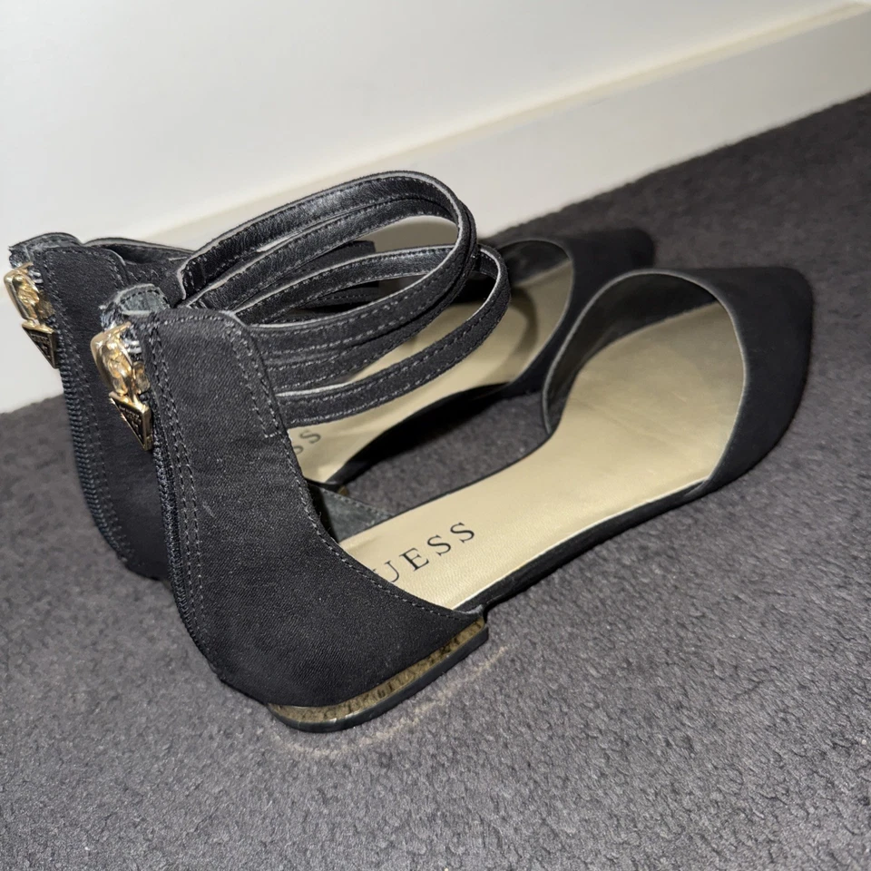 GUESS Correa de Tobillo de Gamuza Negra Plana Talla 7 Usada en Excelente Condición Foto 4 de 4