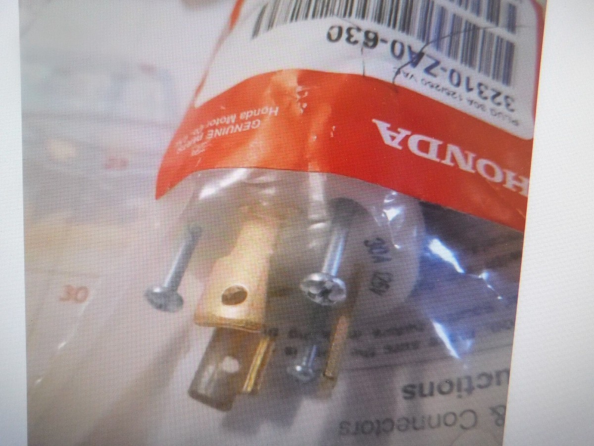 【airm 】 Honda plug 30A 125/250 VAC PART #32310-ZA0-630 NEW OEM FREE