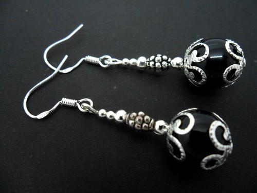 A PAIR OF PRETTY JADE BEAD DANGLY EARRINGS. 925 HOOKS. CHOICE OF COLOURS. - Picture 24 of 26