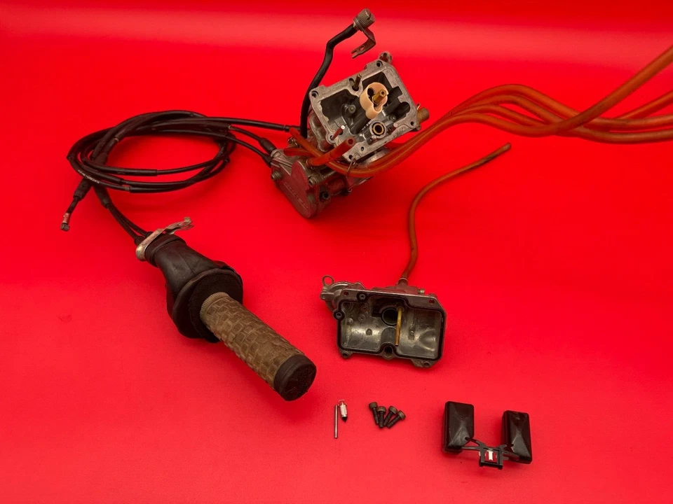 Впускной коллектор троса дроссельной заслонки карбюратора в сборе от оригинального производителя Yamaha 2008 YZ250F KEIHIN - Изображение 2 из 4