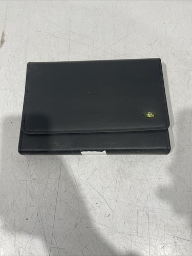 Discovery 2 td5 or V8 Face lift book pack owners manual with wallet 2003 (5C) - Picture 6 of 8
