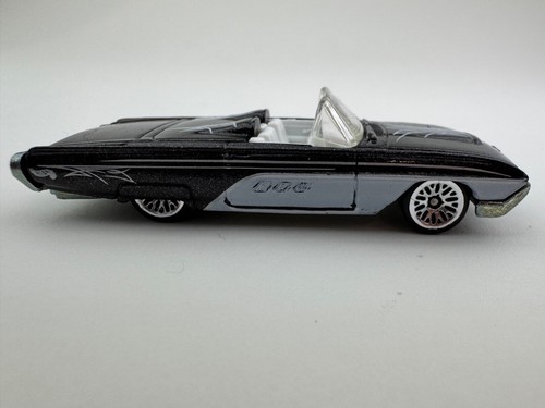 Hot Wheels 1963Ford Thunderbird Lowrider Pinstripes - Picture 5 of 8