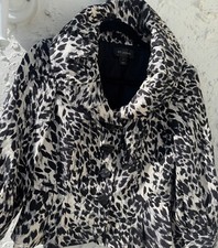 St john Abstract jacket with button front and pleated puff sleeves Size 6