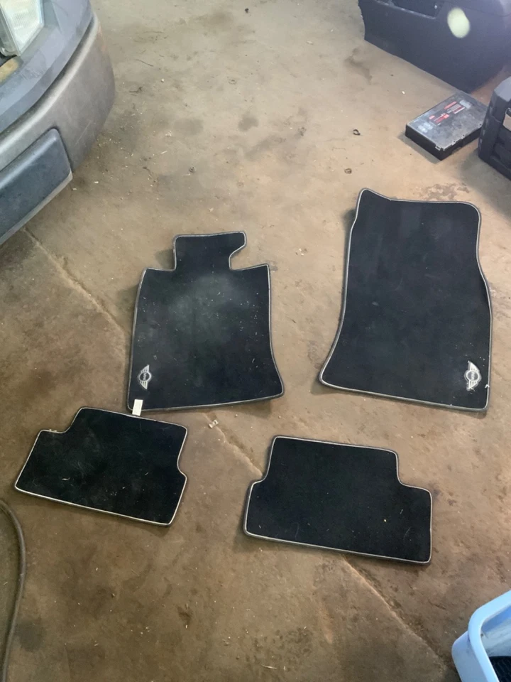 Mini Cooper S Floormats Rubber Black Set 51470441792 07-13 R56 506 - Image 2 of 2