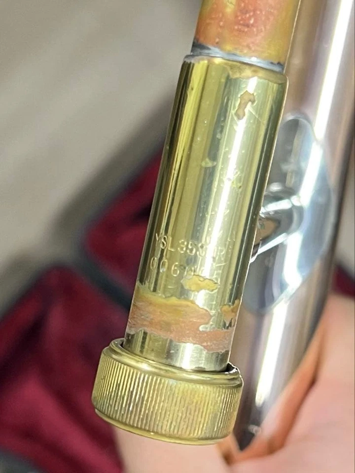 Trombón dorado Yamaha YSL-3530R con estuche Foto 2 de 2