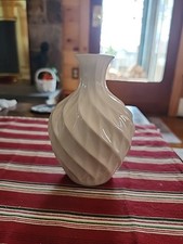 Lenox China Richmond Swirl Bud Vase 24k Gold Trim Ivory 5.25" Tall Made in USA
