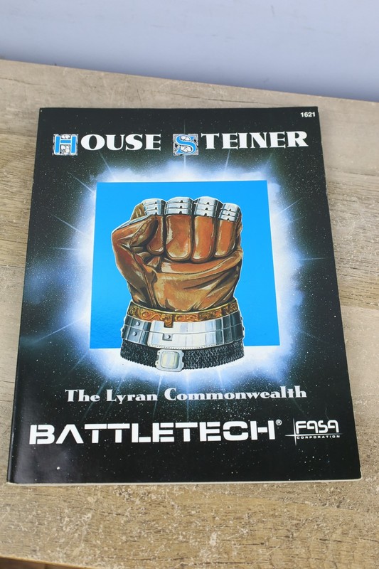 Vintage 1987 Battletech House Steiner 1621 RPG Book + Map