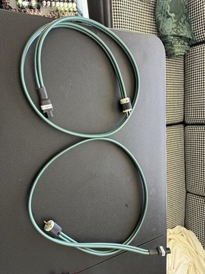 Two  Wireworld Electra III Power Cables, 6  Foot Cables, Working