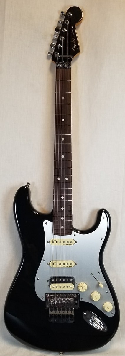 ギター Fender Stratocaster with Floyd Rose Fender Ultra Luxe Stratocaster Floyd Rose HSS Maple
