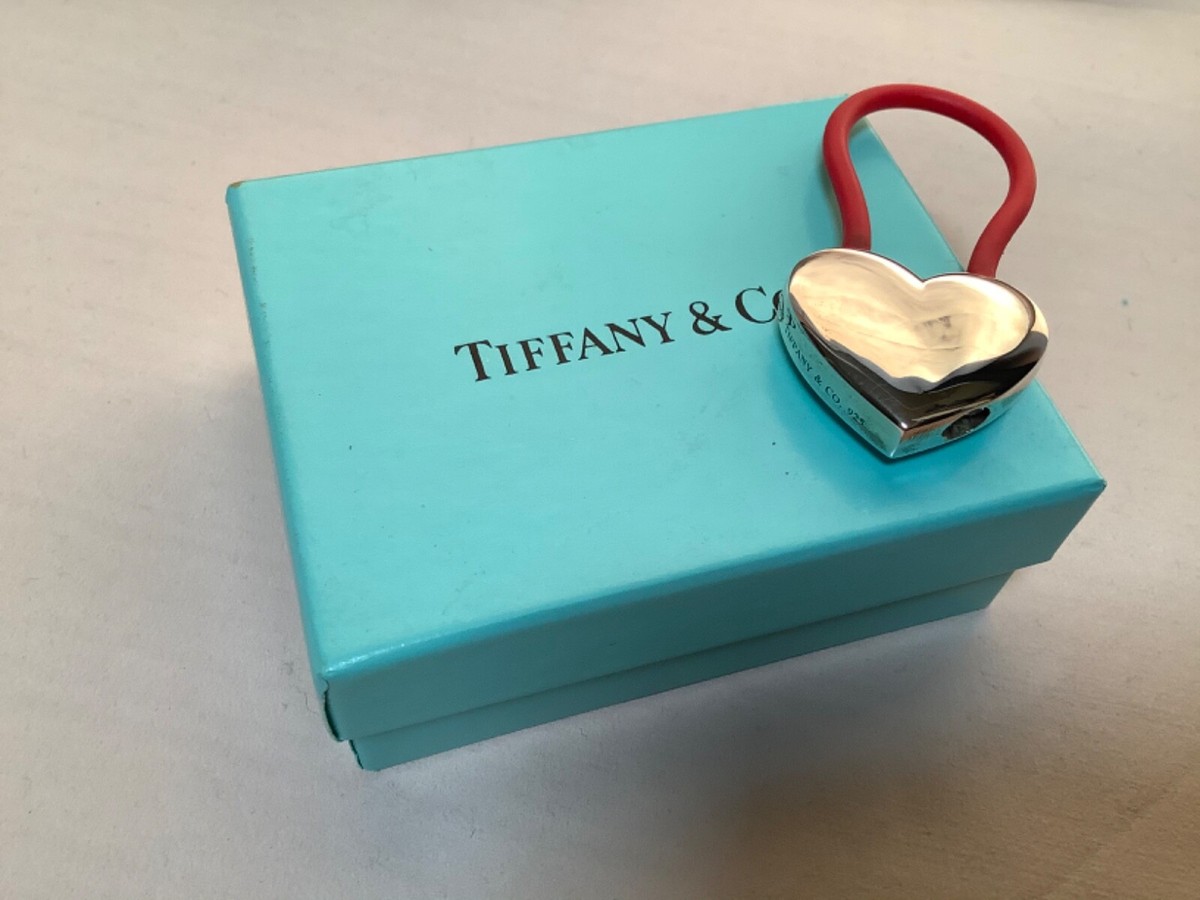 TIFFANY & CO STERLING SILVER RED RUBBER HEART KEYCHAIN | eBay TIFFANY & CO STERLING SILVER RED RUBBER HEART KEYCHAIN | eBay