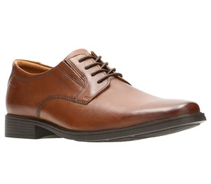 clarks tilden plain dark tan