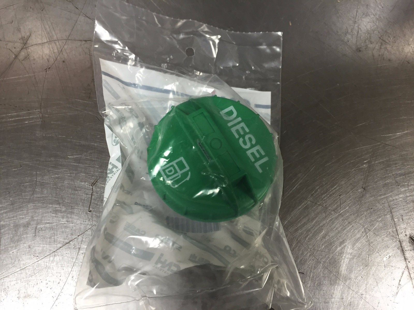 New Holland Skid Steer Fuel Cap 87021178 L160 L170 L175 LS180.B C175